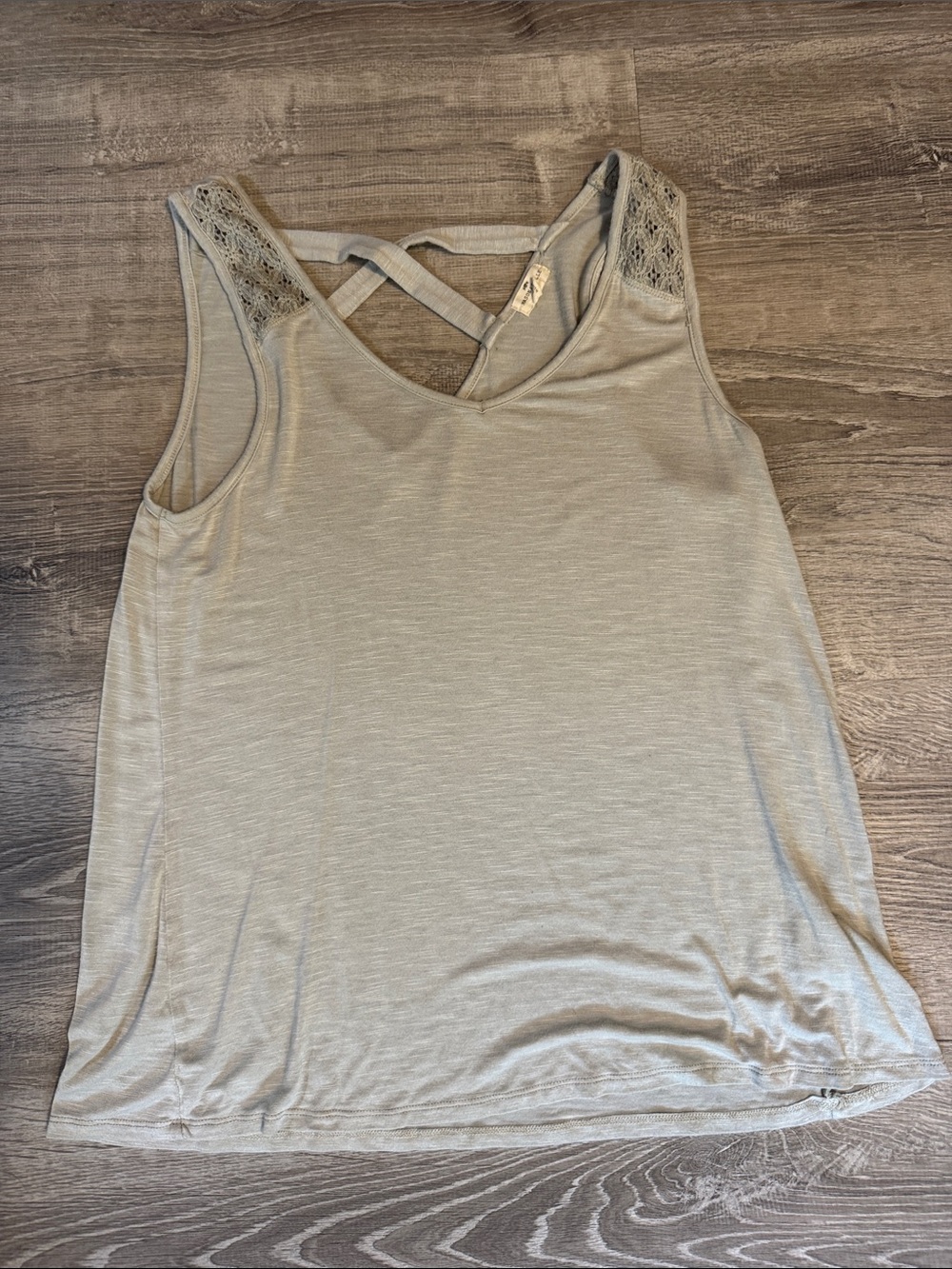 Versatile Lace-Detail Sleeveless Tank Top - Light blue/grey
